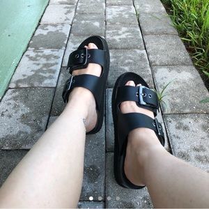 Steve Madden buckle sandals